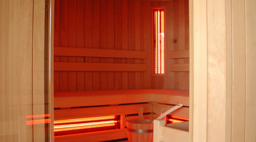 Infrarot in Sauna  Exklusiv Hemlocke